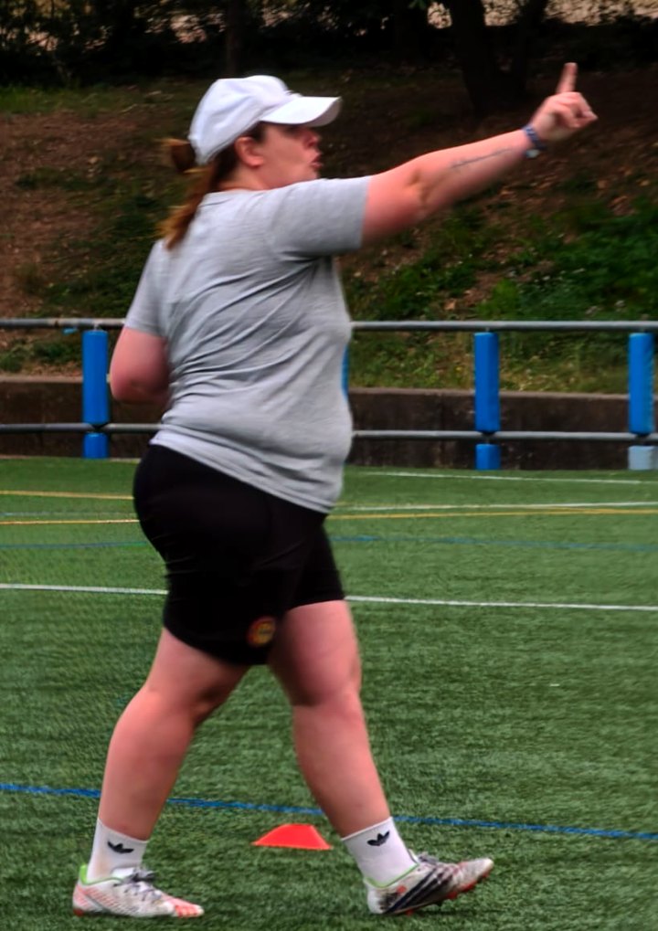 Sara Ceballos durante un entrenamiento de On Fire Football Academy